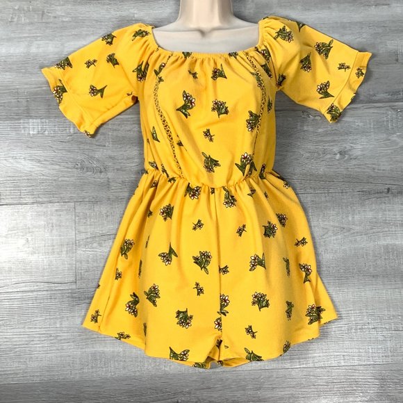 3/$25 Kendall & Kylie Off Shoulder Yellow Floral Romper Small - Picture 1 of 10